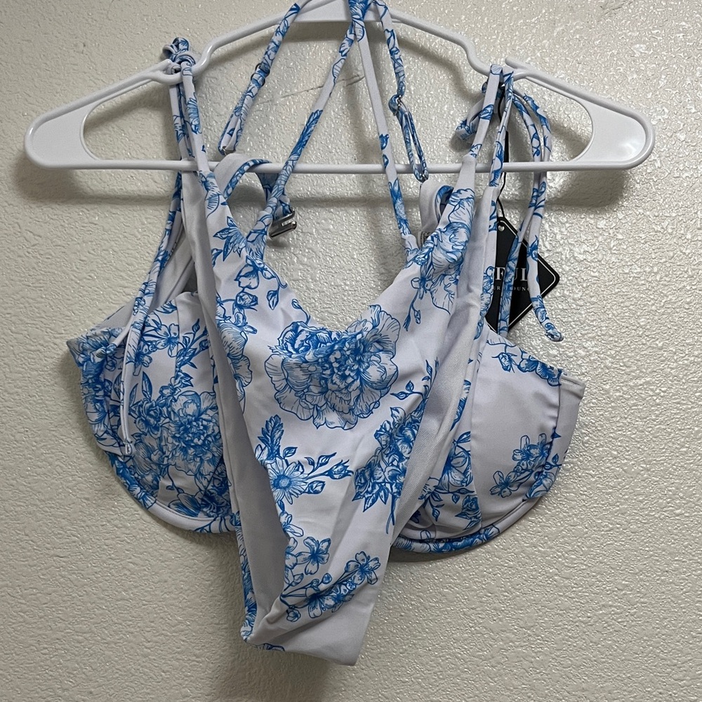 Zaful Blue Floral Women's Bra Set